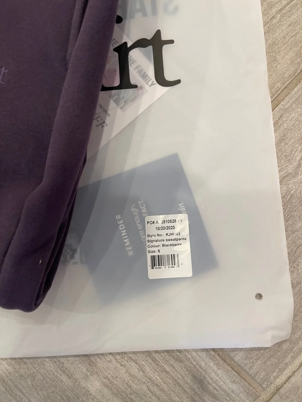 Comfrt BlackBerry Sweatpants Size Small - Picture 6 of 6